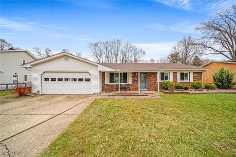 6263 Cambridge Park Dr, Mentor, OH 44060