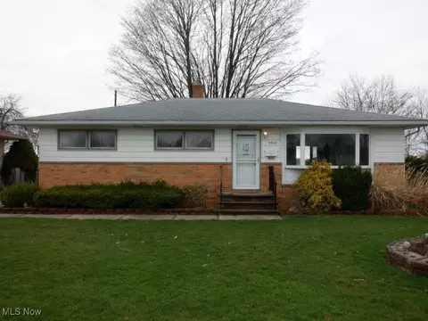 9900 Boundary Ln, Parma, OH 44130