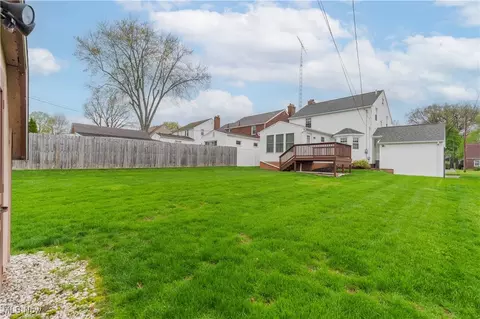 Exterior - 322 32nd St NW, Canton, OH 44709 photo 5 of 7