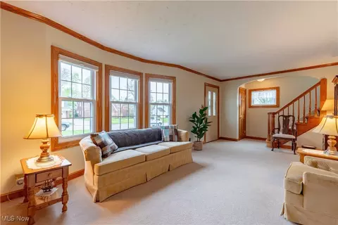 Living - 322 32nd St NW, Canton, OH 44709 photo 4 of 5
