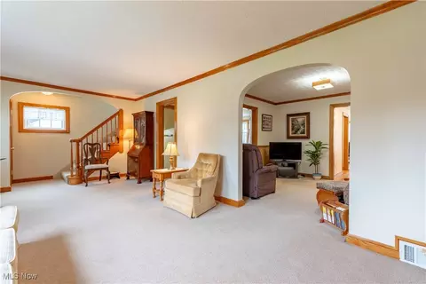 Living - 322 32nd St NW, Canton, OH 44709 photo 3 of 5