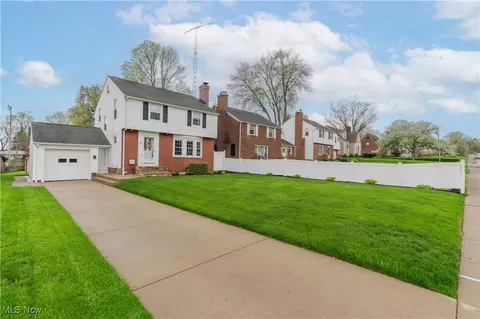 Exterior - 322 32nd St NW, Canton, OH 44709 photo 2 of 7