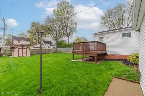 Exterior - 322 32nd St NW, Canton, OH 44709 photo 6 of 7