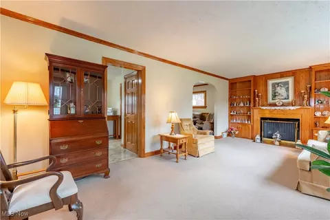 Living - 322 32nd St NW, Canton, OH 44709 photo 1 of 5