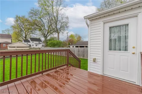 Exterior - 322 32nd St NW, Canton, OH 44709 photo 4 of 7