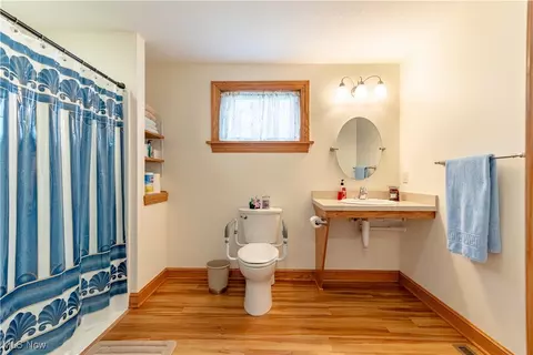 Bath - 322 32nd St NW, Canton, OH 44709 photo 1 of 2