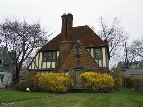 3145 Huntington Rd, Shaker Heights, OH 44120