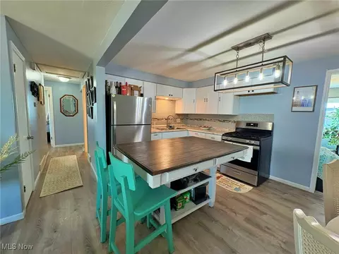 Kitchen - 1941 Mark Dr, Lorain, OH 44052 photo 3 of 5