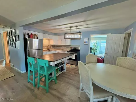 Kitchen - 1941 Mark Dr, Lorain, OH 44052 photo 1 of 5