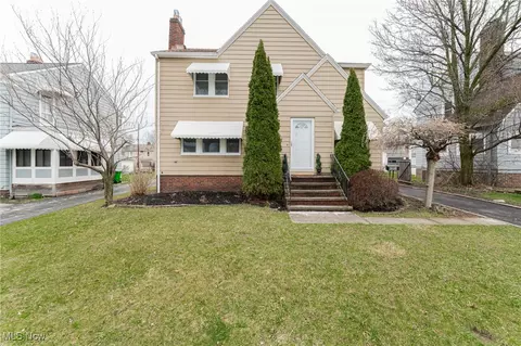 1391 Avondale Rd, South Euclid, OH 44121
