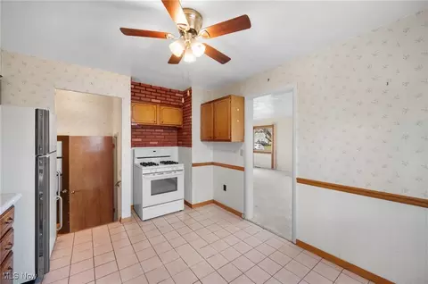 1422 Myrtle Ave, Ashtabula, OH 44004 photo 8