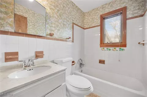 1422 Myrtle Ave, Ashtabula, OH 44004 photo 17