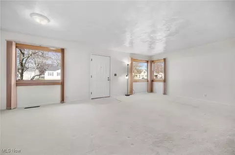 1422 Myrtle Ave, Ashtabula, OH 44004 photo 4
