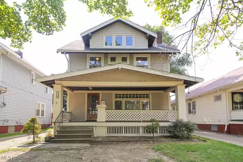 3198 W 112th St, Cleveland, OH 44111
