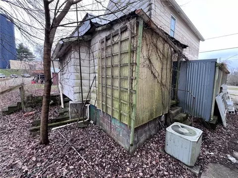 216 High St, Flushing, OH 43977 photo 9