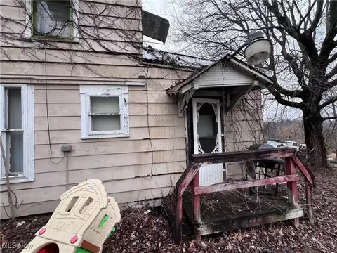 216 High St, Flushing, OH 43977 photo 6