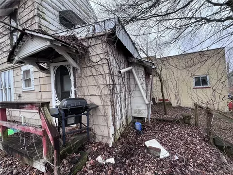 216 High St, Flushing, OH 43977 photo 7