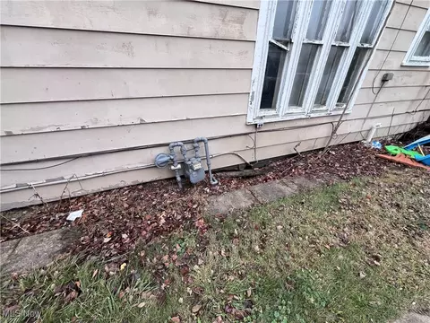 216 High St, Flushing, OH 43977 photo 8