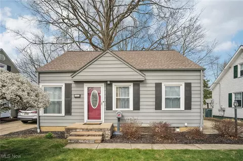 247 Tyler Ave, Cuyahoga Falls, OH 44221