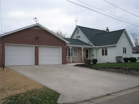 688 Forlow St, Millersburg, OH 44654