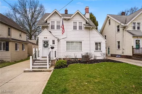 1510 8th St, Cuyahoga Falls, OH 44221