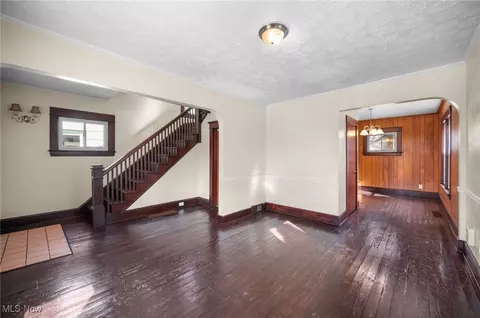 Living - 1825 W 8th St, Ashtabula, OH 44004 photo 1 of 2