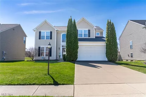 37901 Pebble Lake Trl, North Ridgeville, OH 44039