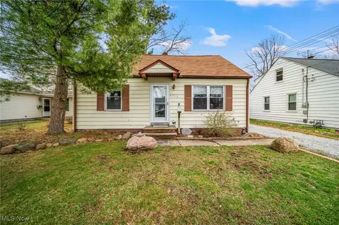 4717 Farley Dr, Mentor, OH 44060