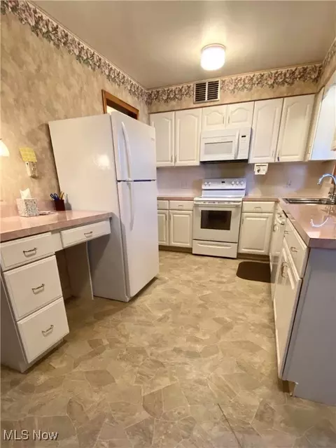 2916 Fairview Dr, Ashtabula, OH 44004 photo 25