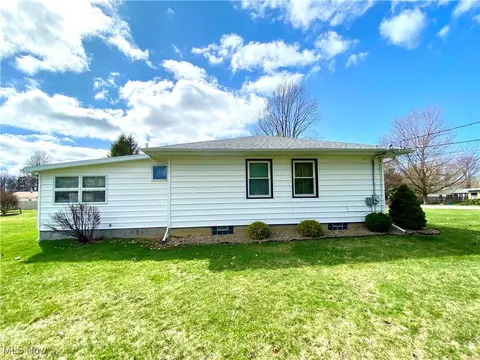2916 Fairview Dr, Ashtabula, OH 44004 photo 7