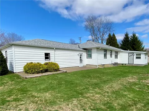 2916 Fairview Dr, Ashtabula, OH 44004 photo 5