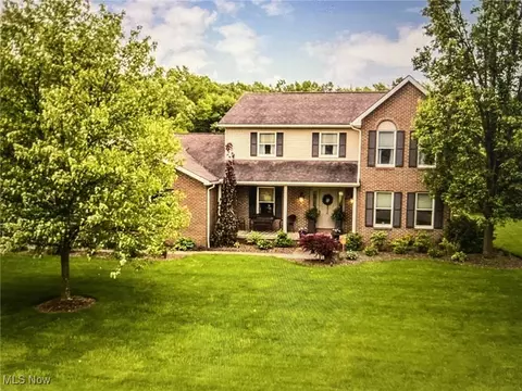 836 Birchwood Dr, Alliance, OH 44601