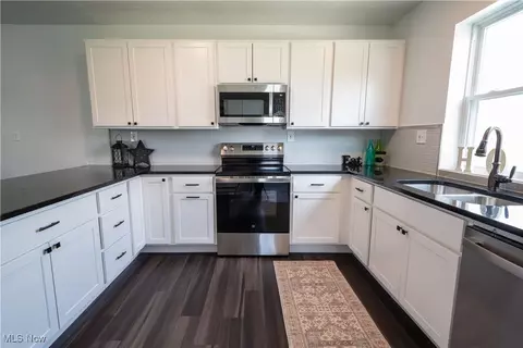 Kitchen - 5194 State Route 322, Windsor, OH 44099 photo 2 of 3