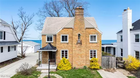 2509 Walnut Blvd, Ashtabula, OH 44004
