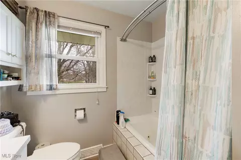 Bath - 5963 Dailey Rd, New Franklin, OH 44319 photo 2 of 2
