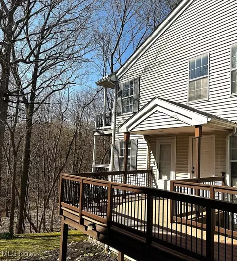 1904 Stoney Run Cir, Broadview Heights, OH 44147