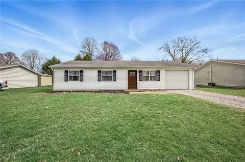 1166 Elberon Ave, Salem, OH 44460
