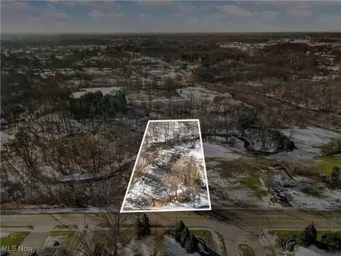 4401 Jaeger Rd, Lorain, OH 44053 photo 2