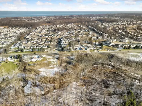 4401 Jaeger Rd, Lorain, OH 44053 photo 6