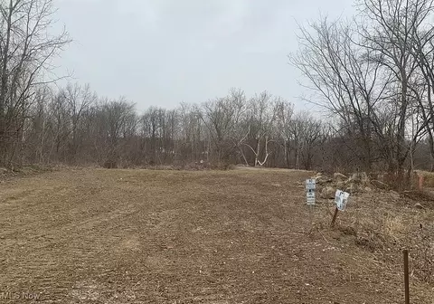 4401 Jaeger Rd, Lorain, OH 44053