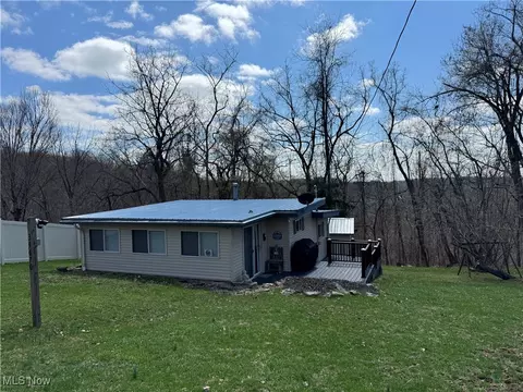 34670 Sunshine Rd, Piedmont, OH 43983