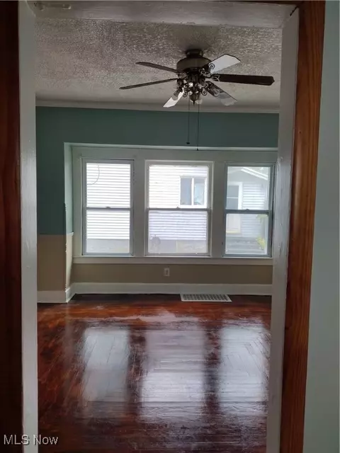 64 Walnut St, Struthers, OH 44471 photo 22