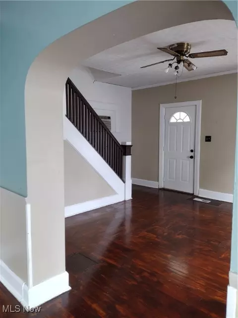 64 Walnut St, Struthers, OH 44471 photo 23