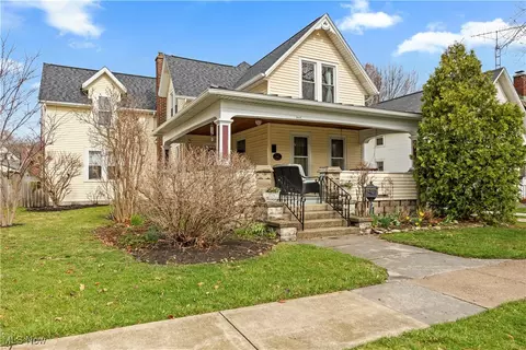 317 Williams St, Huron, OH 44839