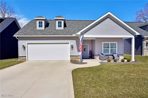 1999 Hemlock Ct, North Canton, OH 44720