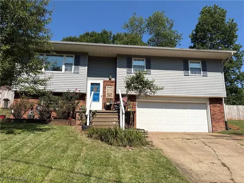 327 Suzanne St, Washington, WV 26181