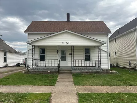 418 8th, Coshocton, OH 43812