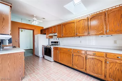 1348 Fox Run Dr #2, Boardman, OH 44512 photo 4