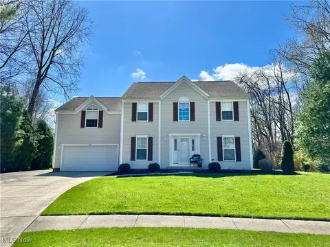519 Karen Trl, Tallmadge, OH 44278