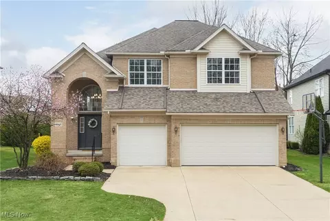 33906 Crown Colony Dr, Avon, OH 44011
